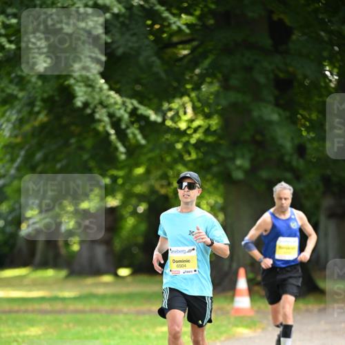 25.08.2024 - 20. Blankeneser Heldenlauf Dr. Thomas Lammeyer http://msf.ph/oto/6805872 25.08.2024 10:07:24 Laufen 6504 meine-sportfotos.de