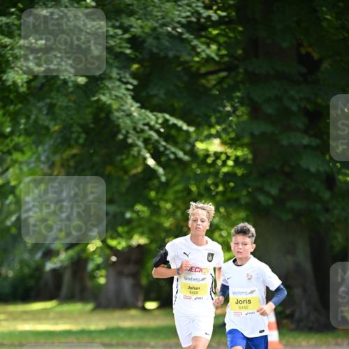 25.08.2024 - 20. Blankeneser Heldenlauf Dr. Thomas Lammeyer http://msf.ph/oto/6805966 25.08.2024 10:08:03 Laufen 6458, 6442, 7 meine-sportfotos.de