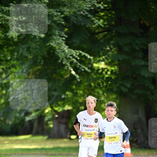 25.08.2024 - 20. Blankeneser Heldenlauf Dr. Thomas Lammeyer http://msf.ph/oto/6805967 25.08.2024 10:08:03 Laufen 24, 6458, 6442 meine-sportfotos.de