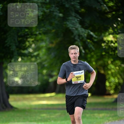 25.08.2024 - 20. Blankeneser Heldenlauf Dr. Thomas Lammeyer http://msf.ph/oto/6806064 25.08.2024 10:09:45 Laufen 6244 meine-sportfotos.de