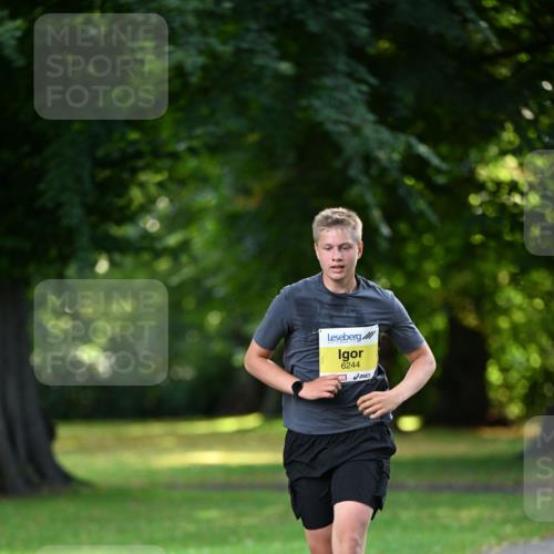 25.08.2024 - 20. Blankeneser Heldenlauf Dr. Thomas Lammeyer http://msf.ph/oto/6806065 25.08.2024 10:09:45 Laufen 6244 meine-sportfotos.de