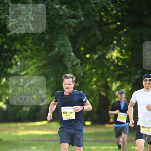 25.08.2024 - 20. Blankeneser Heldenlauf Dr. Thomas Lammeyer http://msf.ph/oto/6806142 25.08.2024 10:10:47 Laufen 6412, 6410 meine-sportfotos.de