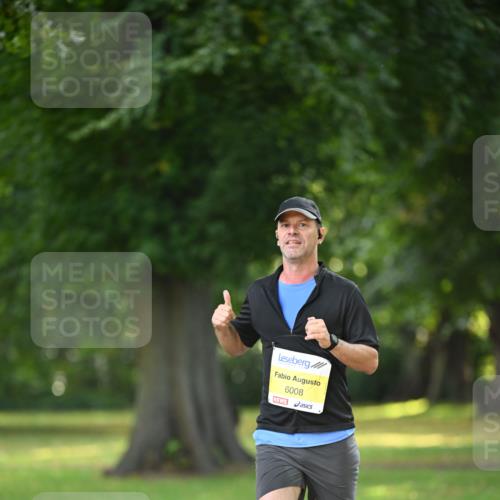 25.08.2024 - 20. Blankeneser Heldenlauf Dr. Thomas Lammeyer http://msf.ph/oto/6806165 25.08.2024 10:10:52 Laufen 6008 meine-sportfotos.de