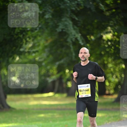 25.08.2024 - 20. Blankeneser Heldenlauf Dr. Thomas Lammeyer http://msf.ph/oto/6806178 25.08.2024 10:11:01 Laufen 6216 meine-sportfotos.de