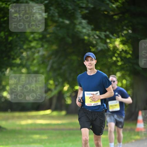 25.08.2024 - 20. Blankeneser Heldenlauf Dr. Thomas Lammeyer http://msf.ph/oto/6806274 25.08.2024 10:12:01 Laufen 651 meine-sportfotos.de