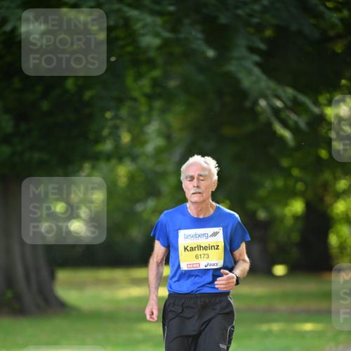 25.08.2024 - 20. Blankeneser Heldenlauf Dr. Thomas Lammeyer http://msf.ph/oto/6806309 25.08.2024 10:12:10 Laufen 6173 meine-sportfotos.de