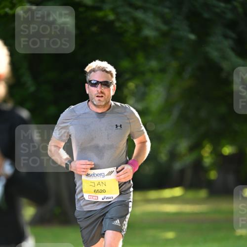 25.08.2024 - 20. Blankeneser Heldenlauf Dr. Thomas Lammeyer http://msf.ph/oto/6806360 25.08.2024 10:12:33 Laufen 6520 meine-sportfotos.de