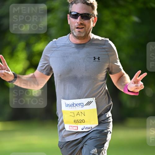 25.08.2024 - 20. Blankeneser Heldenlauf Dr. Thomas Lammeyer http://msf.ph/oto/6806371 25.08.2024 10:12:35 Laufen 6520 meine-sportfotos.de