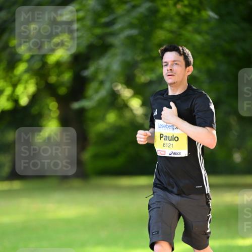 25.08.2024 - 20. Blankeneser Heldenlauf Dr. Thomas Lammeyer http://msf.ph/oto/6806469 25.08.2024 10:13:11 Laufen 6121 meine-sportfotos.de