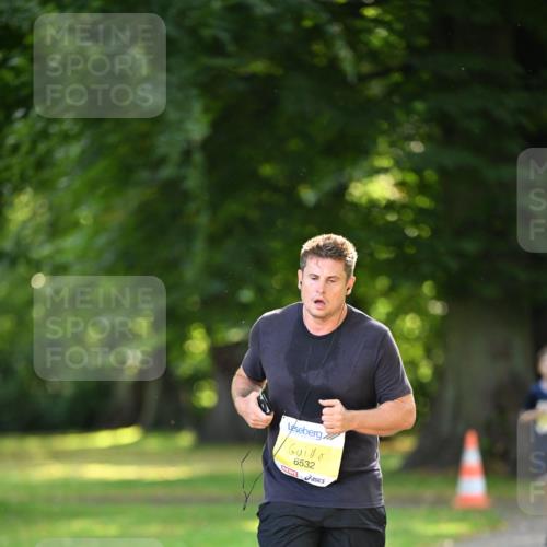 25.08.2024 - 20. Blankeneser Heldenlauf Dr. Thomas Lammeyer http://msf.ph/oto/6806490 25.08.2024 10:13:20 Laufen 6532 meine-sportfotos.de