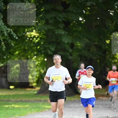 25.08.2024 - 20. Blankeneser Heldenlauf Dr. Thomas Lammeyer http://msf.ph/oto/6806557 25.08.2024 10:13:43 Laufen 6528, 6529 meine-sportfotos.de