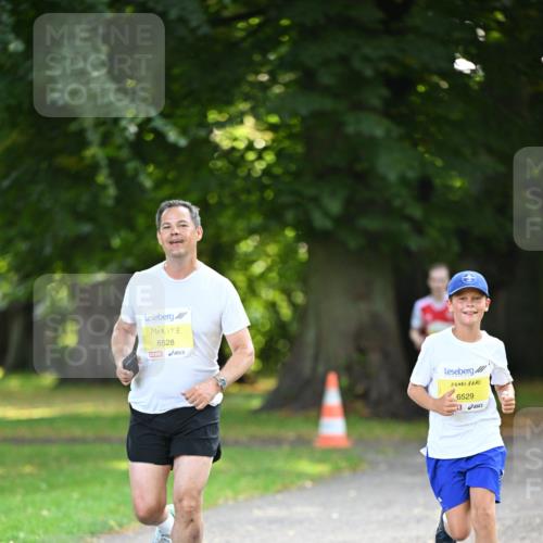 25.08.2024 - 20. Blankeneser Heldenlauf Dr. Thomas Lammeyer http://msf.ph/oto/6806568 25.08.2024 10:13:44 Laufen 6528, 6529 meine-sportfotos.de
