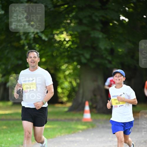 25.08.2024 - 20. Blankeneser Heldenlauf Dr. Thomas Lammeyer http://msf.ph/oto/6806570 25.08.2024 10:13:45 Laufen 6528, 6529 meine-sportfotos.de