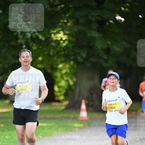 25.08.2024 - 20. Blankeneser Heldenlauf Dr. Thomas Lammeyer http://msf.ph/oto/6806571 25.08.2024 10:13:45 Laufen 6528, 6529 meine-sportfotos.de