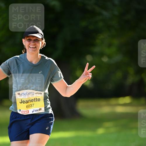 25.08.2024 - 20. Blankeneser Heldenlauf Dr. Thomas Lammeyer http://msf.ph/oto/6806656 25.08.2024 10:14:10 Laufen 6037 meine-sportfotos.de