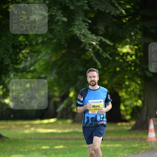 25.08.2024 - 20. Blankeneser Heldenlauf Dr. Thomas Lammeyer http://msf.ph/oto/6806778 25.08.2024 10:14:53 Laufen 6261 meine-sportfotos.de