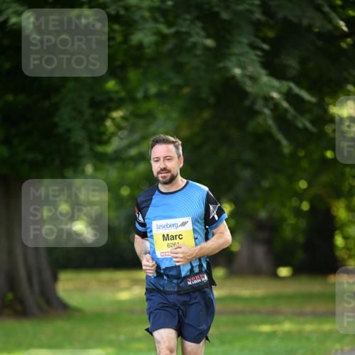 25.08.2024 - 20. Blankeneser Heldenlauf Dr. Thomas Lammeyer http://msf.ph/oto/6806788 25.08.2024 10:14:55 Laufen 6261 meine-sportfotos.de