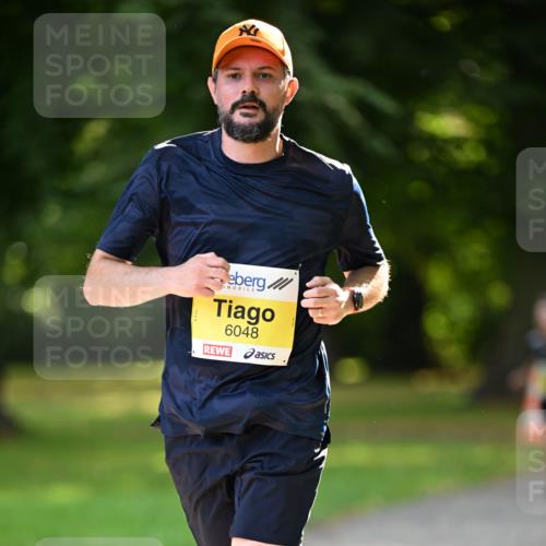 25.08.2024 - 20. Blankeneser Heldenlauf Dr. Thomas Lammeyer http://msf.ph/oto/6806805 25.08.2024 10:14:58 Laufen 6048 meine-sportfotos.de