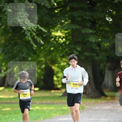 25.08.2024 - 20. Blankeneser Heldenlauf Dr. Thomas Lammeyer http://msf.ph/oto/6806808 25.08.2024 10:15:02 Laufen 6050, 6227 meine-sportfotos.de