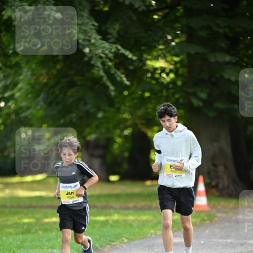 25.08.2024 - 20. Blankeneser Heldenlauf Dr. Thomas Lammeyer http://msf.ph/oto/6806811 25.08.2024 10:15:03 Laufen 6050, 6227 meine-sportfotos.de