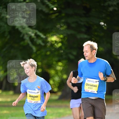 25.08.2024 - 20. Blankeneser Heldenlauf Dr. Thomas Lammeyer http://msf.ph/oto/6806870 25.08.2024 10:15:17 Laufen 6001, 6167 meine-sportfotos.de