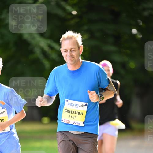 25.08.2024 - 20. Blankeneser Heldenlauf Dr. Thomas Lammeyer http://msf.ph/oto/6806879 25.08.2024 10:15:18 Laufen 6167 meine-sportfotos.de