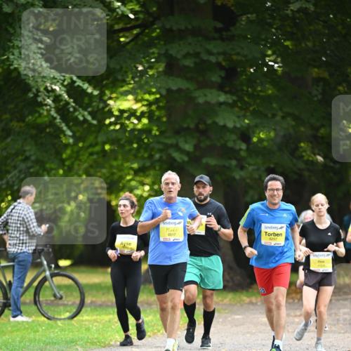 25.08.2024 - 20. Blankeneser Heldenlauf Dr. Thomas Lammeyer http://msf.ph/oto/6806904 25.08.2024 10:15:30 Laufen 6517, 6257, 6505 meine-sportfotos.de