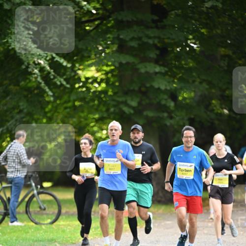 25.08.2024 - 20. Blankeneser Heldenlauf Dr. Thomas Lammeyer http://msf.ph/oto/6806906 25.08.2024 10:15:30 Laufen 6517, 6257, 6505 meine-sportfotos.de