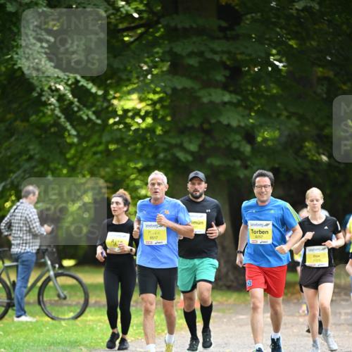 25.08.2024 - 20. Blankeneser Heldenlauf Dr. Thomas Lammeyer http://msf.ph/oto/6806907 25.08.2024 10:15:31 Laufen 6517, 6257, 6505 meine-sportfotos.de