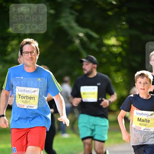 25.08.2024 - 20. Blankeneser Heldenlauf Dr. Thomas Lammeyer http://msf.ph/oto/6806928 25.08.2024 10:15:35 Laufen 6257, 6256 meine-sportfotos.de