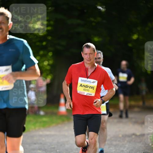 25.08.2024 - 20. Blankeneser Heldenlauf Dr. Thomas Lammeyer http://msf.ph/oto/6806975 25.08.2024 10:15:44 Laufen 6243 meine-sportfotos.de