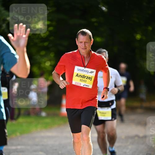 25.08.2024 - 20. Blankeneser Heldenlauf Dr. Thomas Lammeyer http://msf.ph/oto/6806979 25.08.2024 10:15:45 Laufen 6243 meine-sportfotos.de