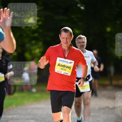 25.08.2024 - 20. Blankeneser Heldenlauf Dr. Thomas Lammeyer http://msf.ph/oto/6806980 25.08.2024 10:15:45 Laufen 6243 meine-sportfotos.de