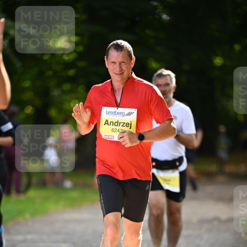25.08.2024 - 20. Blankeneser Heldenlauf Dr. Thomas Lammeyer http://msf.ph/oto/6806982 25.08.2024 10:15:45 Laufen 6243 meine-sportfotos.de