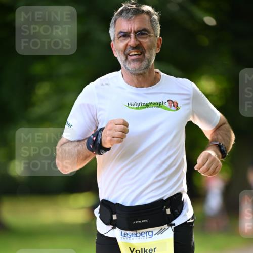 25.08.2024 - 20. Blankeneser Heldenlauf Dr. Thomas Lammeyer http://msf.ph/oto/6806995 25.08.2024 10:15:49 Laufen 6496 meine-sportfotos.de