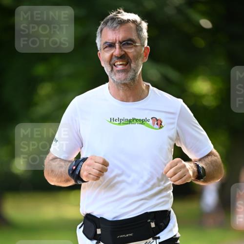25.08.2024 - 20. Blankeneser Heldenlauf Dr. Thomas Lammeyer http://msf.ph/oto/6806996 25.08.2024 10:15:49 Laufen 6496 meine-sportfotos.de
