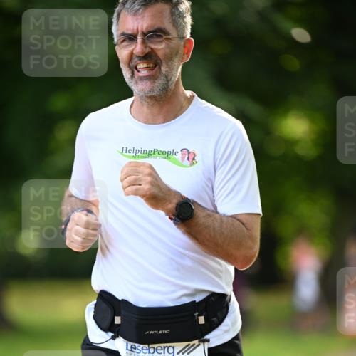25.08.2024 - 20. Blankeneser Heldenlauf Dr. Thomas Lammeyer http://msf.ph/oto/6806997 25.08.2024 10:15:49 Laufen 6496 meine-sportfotos.de