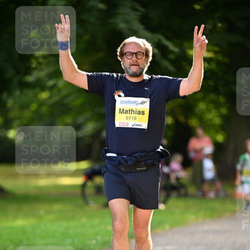 25.08.2024 - 20. Blankeneser Heldenlauf Dr. Thomas Lammeyer http://msf.ph/oto/6807016 25.08.2024 10:15:54 Laufen 6119 meine-sportfotos.de