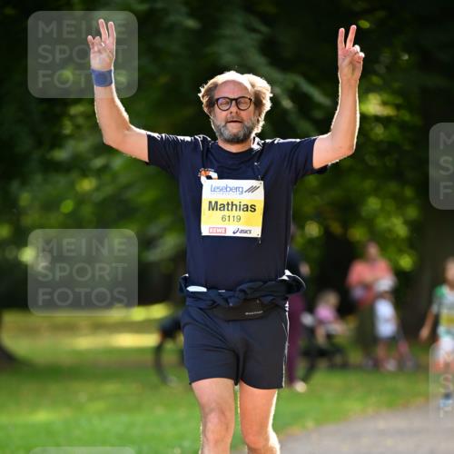 25.08.2024 - 20. Blankeneser Heldenlauf Dr. Thomas Lammeyer http://msf.ph/oto/6807017 25.08.2024 10:15:54 Laufen 6119 meine-sportfotos.de