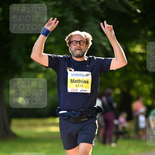 25.08.2024 - 20. Blankeneser Heldenlauf Dr. Thomas Lammeyer http://msf.ph/oto/6807020 25.08.2024 10:15:55 Laufen 6119 meine-sportfotos.de