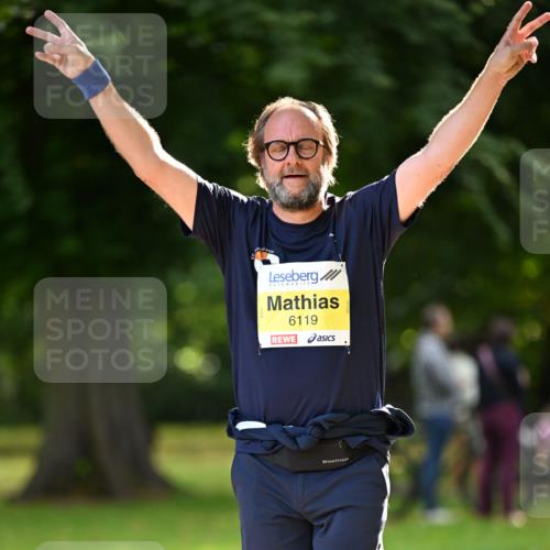 25.08.2024 - 20. Blankeneser Heldenlauf Dr. Thomas Lammeyer http://msf.ph/oto/6807024 25.08.2024 10:15:55 Laufen 6119 meine-sportfotos.de