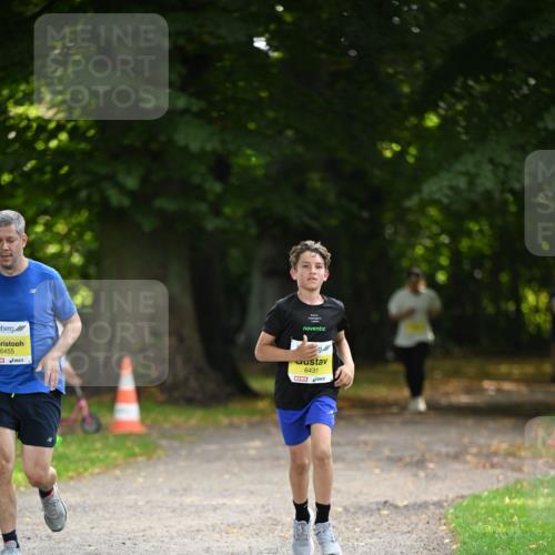 25.08.2024 - 20. Blankeneser Heldenlauf Dr. Thomas Lammeyer http://msf.ph/oto/6807032 25.08.2024 10:15:58 Laufen 6455, 6431 meine-sportfotos.de