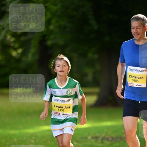 25.08.2024 - 20. Blankeneser Heldenlauf Dr. Thomas Lammeyer http://msf.ph/oto/6807050 25.08.2024 10:16:02 Laufen 6456, 6455 meine-sportfotos.de