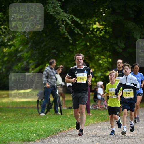 25.08.2024 - 20. Blankeneser Heldenlauf Dr. Thomas Lammeyer http://msf.ph/oto/6807070 25.08.2024 10:16:15 Laufen 6447, 6448, 6307 meine-sportfotos.de