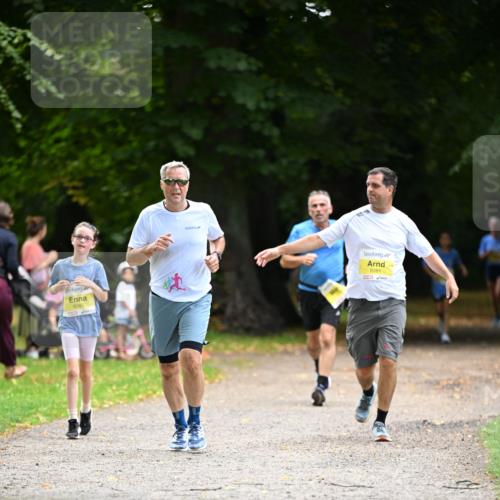 25.08.2024 - 20. Blankeneser Heldenlauf Dr. Thomas Lammeyer http://msf.ph/oto/6807204 25.08.2024 10:16:51 Laufen 6080, 6081 meine-sportfotos.de
