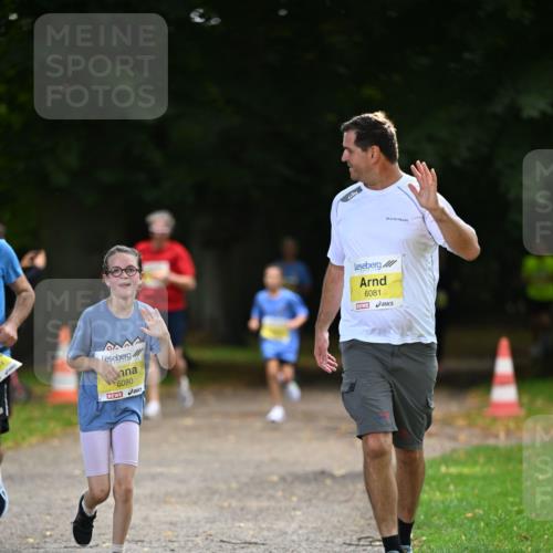 25.08.2024 - 20. Blankeneser Heldenlauf Dr. Thomas Lammeyer http://msf.ph/oto/6807227 25.08.2024 10:16:55 Laufen 6080, 6081 meine-sportfotos.de