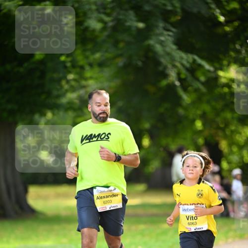 25.08.2024 - 20. Blankeneser Heldenlauf Dr. Thomas Lammeyer http://msf.ph/oto/6807342 25.08.2024 10:17:21 Laufen 6203, 6063 meine-sportfotos.de