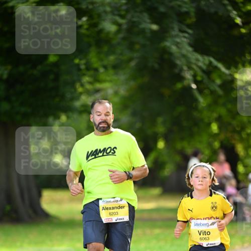 25.08.2024 - 20. Blankeneser Heldenlauf Dr. Thomas Lammeyer http://msf.ph/oto/6807343 25.08.2024 10:17:21 Laufen 6203, 6063 meine-sportfotos.de