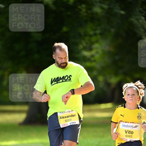 25.08.2024 - 20. Blankeneser Heldenlauf Dr. Thomas Lammeyer http://msf.ph/oto/6807347 25.08.2024 10:17:22 Laufen 6203, 6063, 4 meine-sportfotos.de