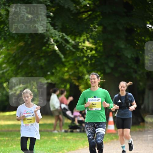 25.08.2024 - 20. Blankeneser Heldenlauf Dr. Thomas Lammeyer http://msf.ph/oto/6807357 25.08.2024 10:17:25 Laufen 6485, 6484 meine-sportfotos.de
